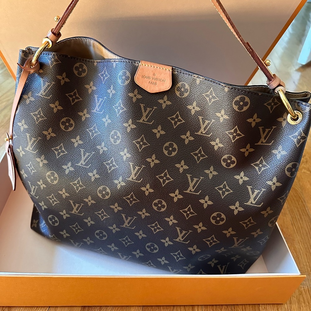 Louis Vuitton Graceful MM Monogram Shoulder Bag